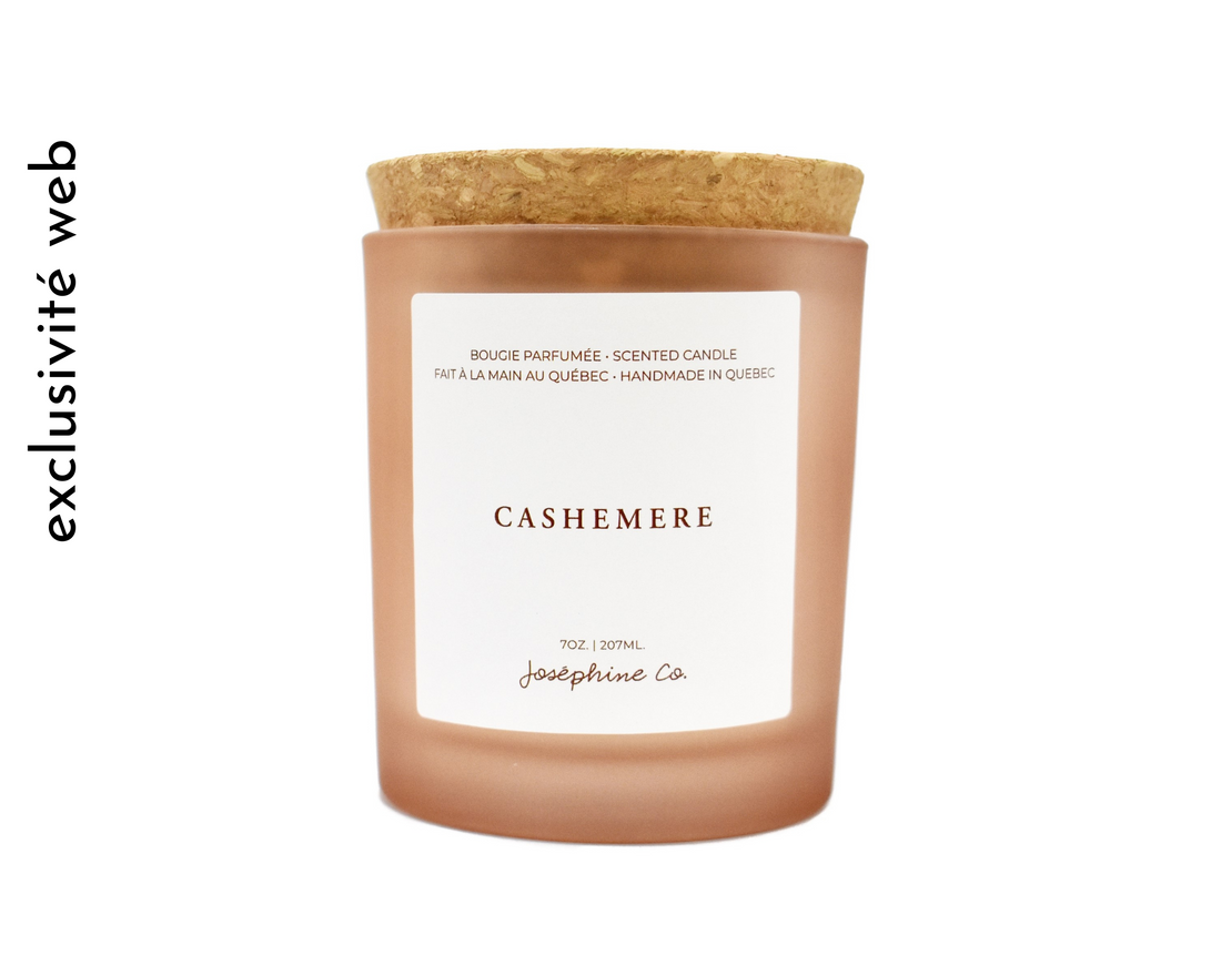 Cashmere candle with cork lid